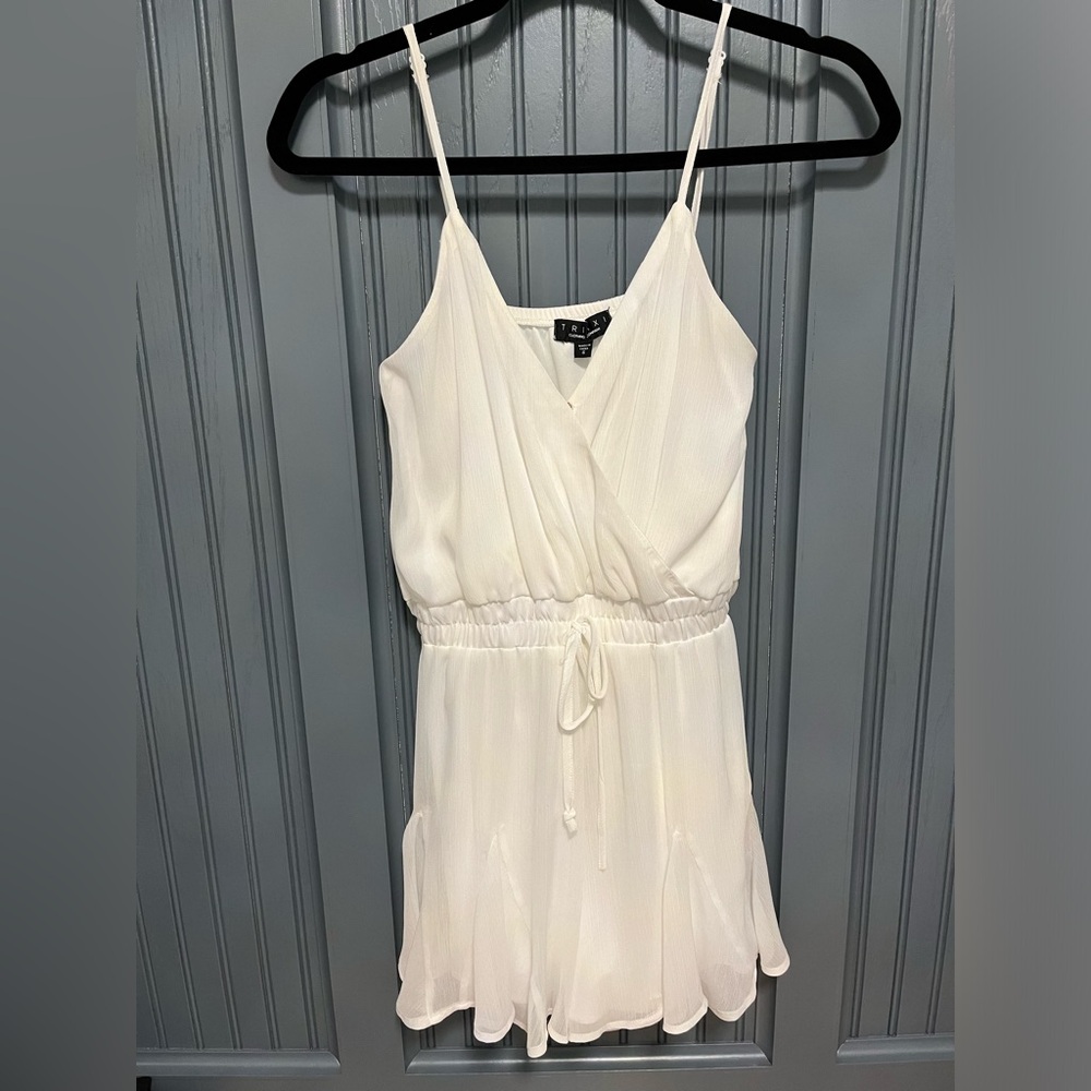 Francesca’s / Trixxi White Romper Size Small